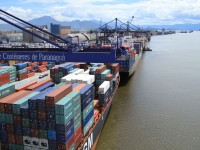 Porto de Paranaguá bate recorde histórico de exportação de grãos